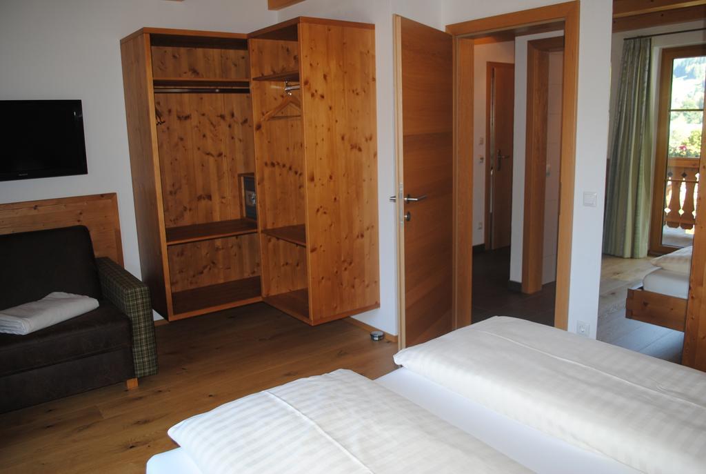 Familien-Bauernhof Neumoar Leilighet Sankt Johann im Pongau Rom bilde